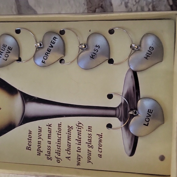 Boston Warehouse Wine Charms Markers New in Package - Picture 3 of 4